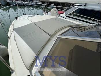 Fairline 33