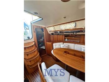 X-Yachts X 382