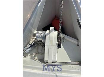 X-Yachts X 382
