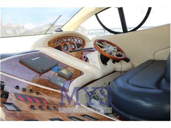 Azimut 46