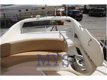 Azimut 46