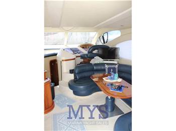 Azimut 46