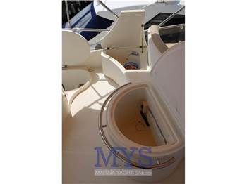 Azimut 46