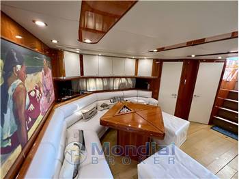 SUNSEEKER PREDATOR 68