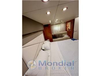 SUNSEEKER PREDATOR 68