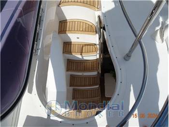 AZIMUT 64 FLY