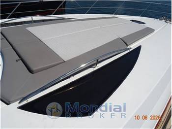SUNSEEKER PREDATOR 68