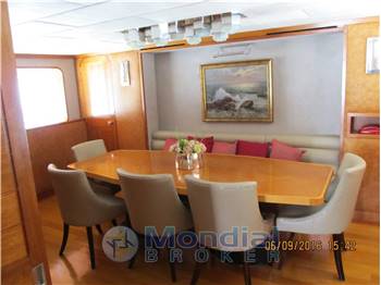 CAMPER e NICHOLSON NAVETTA