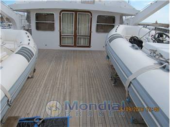 CAMPER e NICHOLSON NAVETTA