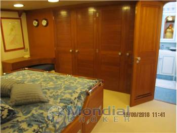 CAMPER e NICHOLSON NAVETTA