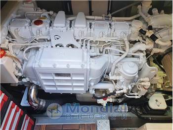 SUNSEEKER PREDATOR 52