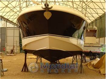 MANO MARINE 35 OPEN