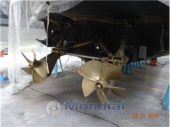 CANTIERE ADRIATICO PERSHING 56