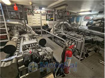 Cantieri navali ADMIRAL GHIBLI 24