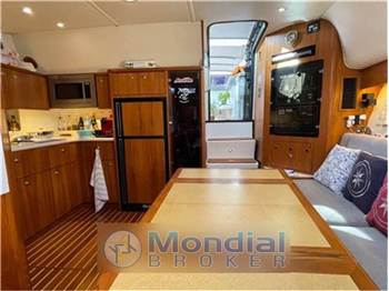 Tiara 410