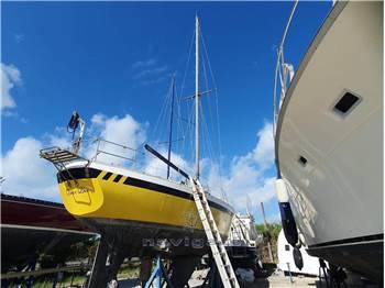 Cantieri del Serchio STRATOS 12