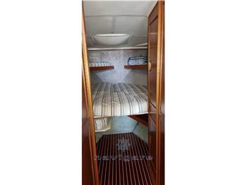 Riviera Marine 35 Fly