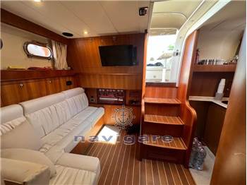 Cayman 38 WA
