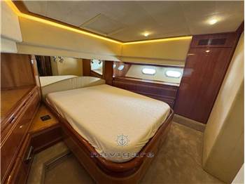 Ferretti Yachts FERRETTI 810