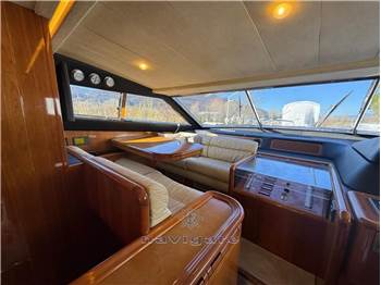 Ferretti Yachts FERRETTI 810