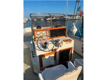 Robalo 2520 CENTERCONSOL