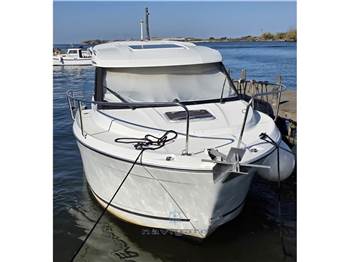 Jeanneau Merry Fisher 695 HB