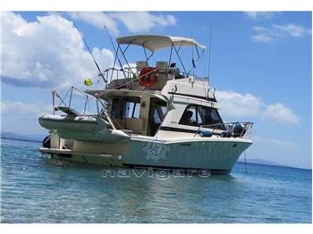 Riviera Marine 33 Flybridge