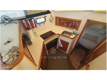 Riviera Marine 33 Flybridge