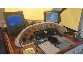 Riviera Marine 33 Flybridge