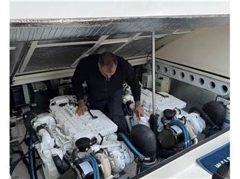 Bertram Yacht 360 Moppie