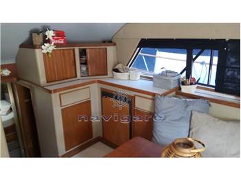 Bertram Yacht 37' SF