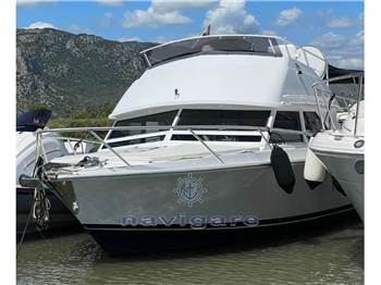 Bertram Yacht 28' SF