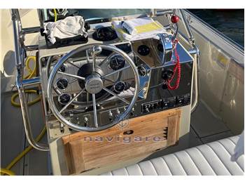 Boston Whaler 23 Outrage