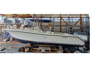 Pursuit 2870 Center Console