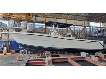 Pursuit 2870 Center Console