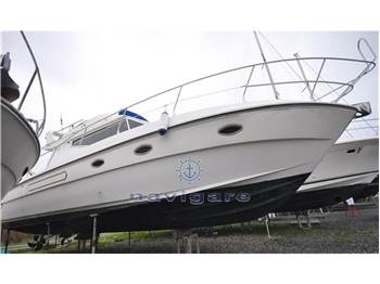 Azimut AZ 37