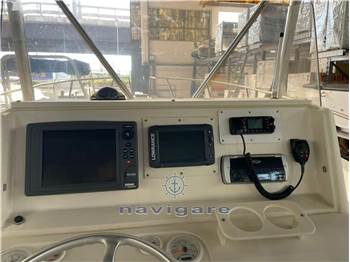 Pursuit 2870 Center Console