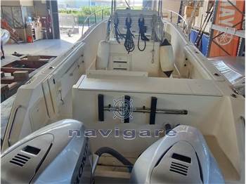 Pursuit 2870 Center Console