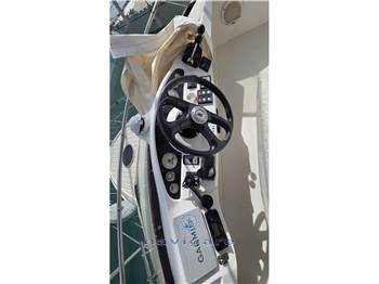 Galeon 290 FLY