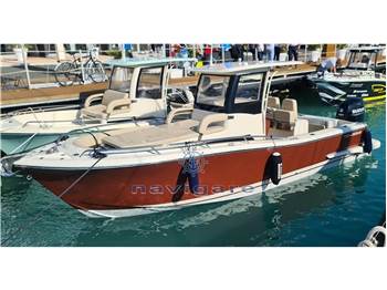 Tuccoli Marine T250 CAPRAIA CALAROSSA