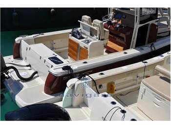 Tuccoli Marine T250 CAPRAIA CALAROSSA