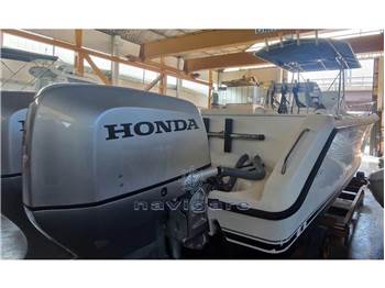 Pursuit 2870 Center Console