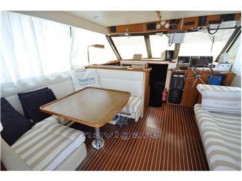 Riviera Marine 35 Fly