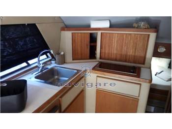 Bertram Yacht 37' SF