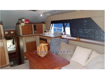 Bertram Yacht 37' SF
