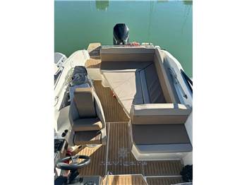 Quicksilver Activ 805 Cruiser