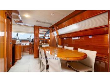 Ferretti Yachts FERRETTI 810