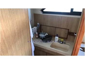 Bertram Yacht 28' SF