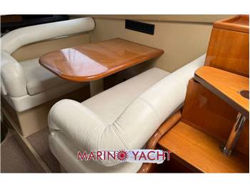 Ferretti Yachts 530