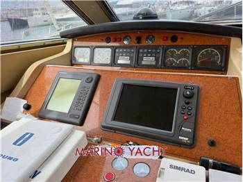 Ferretti Yachts 530